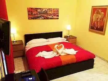 Holidays Otranto בית הארחה